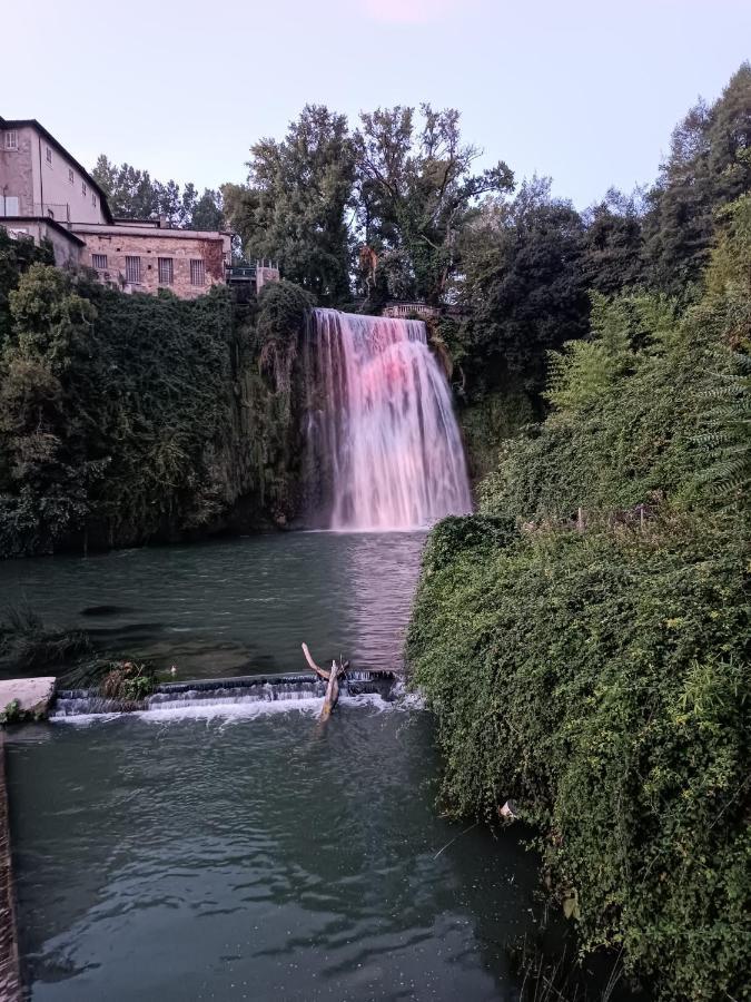 Casa Rosamari - Su Lago Di Posta Fibreno, Appartamento Con Camino Exterior photo