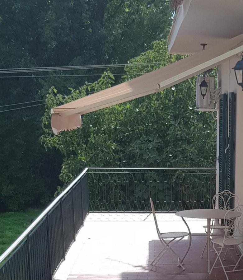 Casa Rosamari - Su Lago Di Posta Fibreno, Appartamento Con Camino Exterior photo