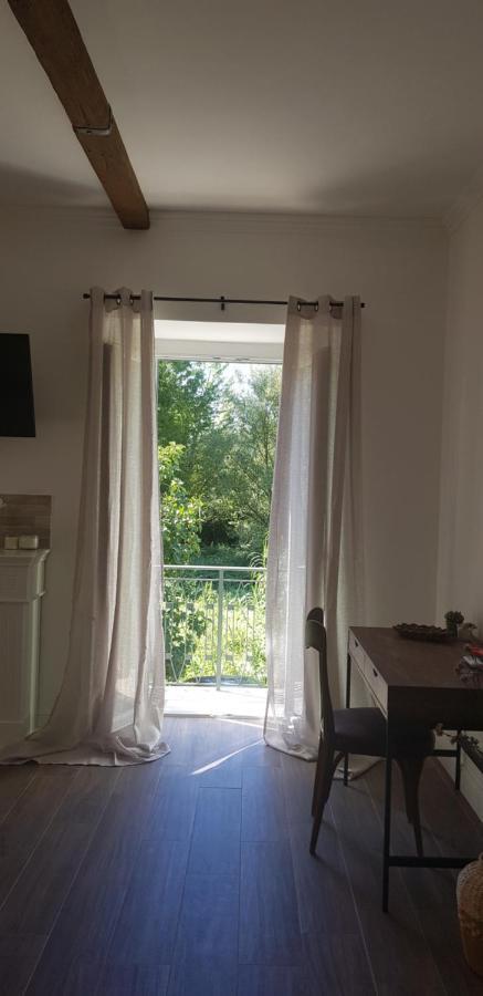 Casa Rosamari - Su Lago Di Posta Fibreno, Appartamento Con Camino Exterior photo